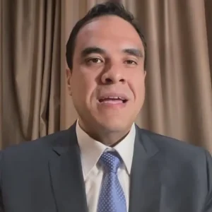 Vinda de turistas chineses ao Brasil cresceu 35% em 2025, diz ministro