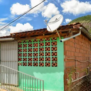 Prazo para solicitar parabólica digital gratuita termina em 30 dias para famílias de Mato Grosso