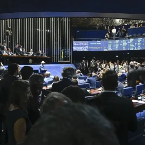 Marco de concessões e PPPs completa um ano parado no Senado