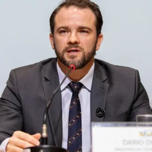 Comissão do fim da 6×1 deve ouvir ministro da Fazenda nesta terça-feira