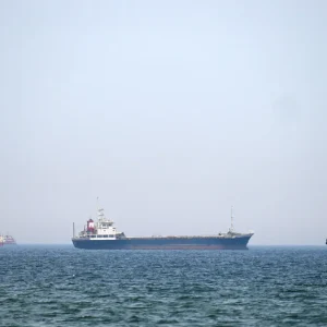 Irã diz que navios de países que impuseram sanções terão problemas em Ormuz