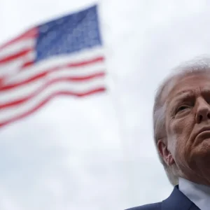 Trump diz para Irã agir rápido “ou não sobrará nada deles”