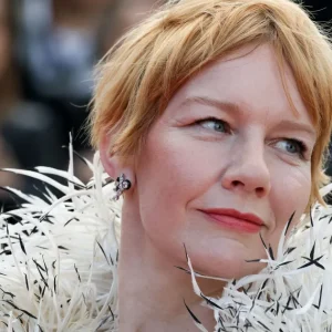 Sandra Hüller é ovaciada de pé por 6 minutos no Festival de Cannes