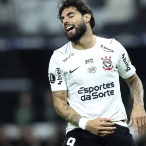 Libertadores: Yuri Alberto é vaiado pela torcida em derrota do Corinthians