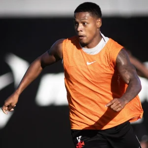 Vasco x Athletico-PR: onde assistir, escalações