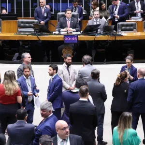 Waack: Congresso adere ao feirão de bondades eleitorais