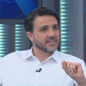 À CNN, Renan Santos diz que acabar com escala 6×1 é enganar trabalhador