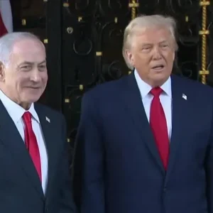 Netanyahu diz que Israel deve acabar com a dependência militar dos EUA