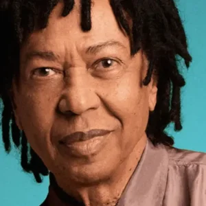 Djavan anuncia data extra de show em São Paulo; confira detalhes