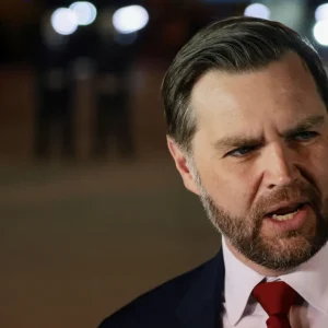 EUA e Irã continuam negociando pontos importantes, diz vice de Trump