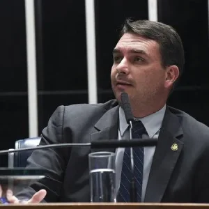 Prerrogativas aciona PGR e PF para apurar dinheiro em filme sobre Bolsonaro