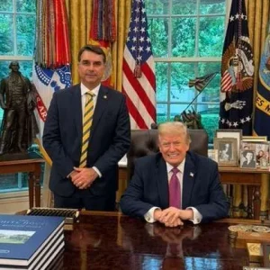 Tarifaço, facções e terras raras: os temas da reunião entre Flávio e Trump
