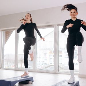Exercício de alta intensidade melhora vasos do coração, diz estudo