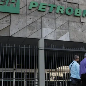 Petrobras registra recorde histórico na produção de petróleo e gás