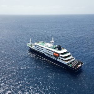 Cruzeiro com casos de hantavírus chega à ilha espanhola de Tenerife neste domingo
