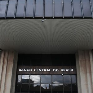 Mercado projeta inflação de 4,92% em 2026