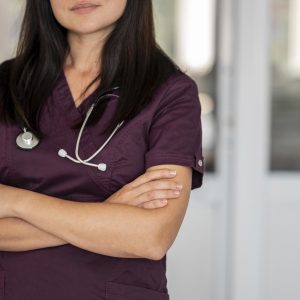 MEC oficializa novas regras para cursos de Enfermagem; graduação terá mínimo de 4 mil horas presenciais