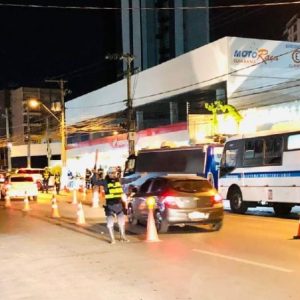 Blitz da Lei Seca prende 18 motoristas em flagrante por embriaguez ao volante – Olhar Direto