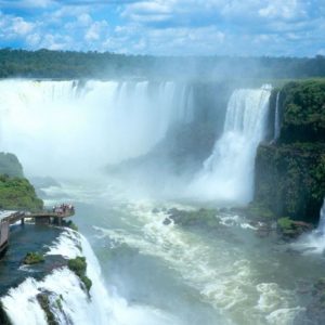 Ministério do Turismo e UNESCO lançam edital para criação de curso voltado a guias de patrimônios mundiais no Brasil