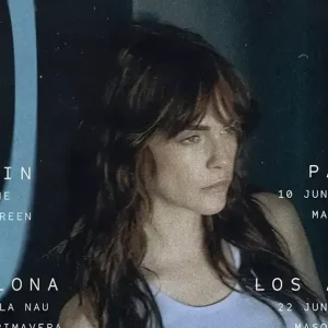 Como a sobriedade ajudou Cara Delevingne a lançar carreira musical