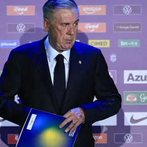 Craques fora da lista de Ancelotti somam mais de R$ 3 bilhões em valores