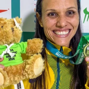 Carol Santiago é ouro, o 37º pódio do país no Internacional de Berlim