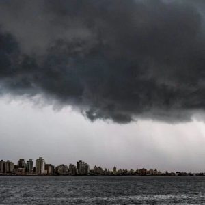 Ciclone deve provocar temporais e rajadas de vento em Santa Catarina