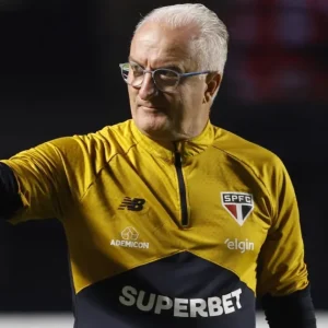 Dorival faz alerta sobre atuação do São Paulo: “Perdemos o controle”