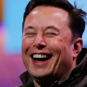 SpaceX, de Elon Musk, faz pedido de IPO trilionário