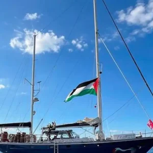 Três brasileiras da flotilha rumo a Gaza são detidas por Israel
