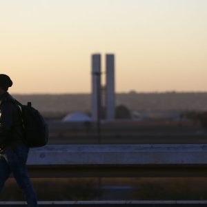 Clima seco e frio predomina no centro do país; veja previsão do tempo