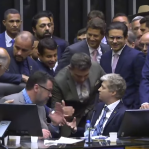 Deputados envolvidos em motim ainda podem recorrer à CCJ sobre suspensão