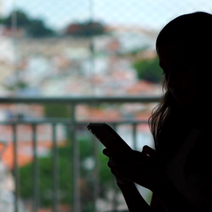 Leis e controle parental: como proteger os filhos dos riscos digitais?