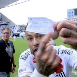 Santos aciona STJD e pede anulação de jogo com substituição de Neymar