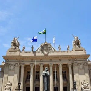 RJ: projeto prevê uso de banheiros neutros para pessoas trans