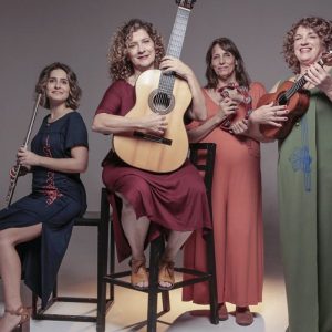 Programa Roda de Choro celebra os 30 anos do grupo Choronas