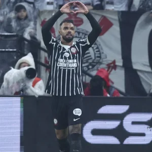 Corinthians derrota São Paulo e vence mais um Majestoso em casa
