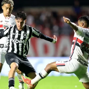 Brasileirão: Botafogo busca empate no fim e mantém crise no São Paulo