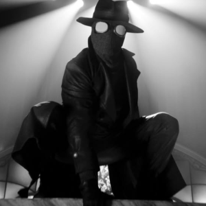 “Spider-Noir” costura suspense de super-heróis com história no estilo noir