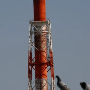 Japão mantém redução de estoques de petróleo diante de crise em Ormuz
