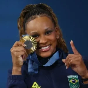 Rebeca Andrade tem data definida para voltar à ginástica; veja quando será