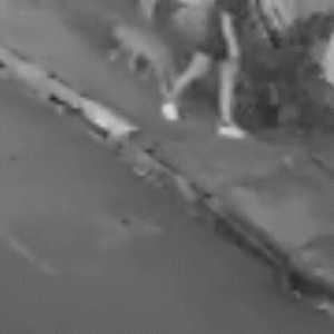 VÍDEO: jovem despenca em bueiro após tampa de concreto ceder em Cuiabá