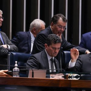 Senado aprova uso do Fundo do Pré-Sal para dívidas do agro
