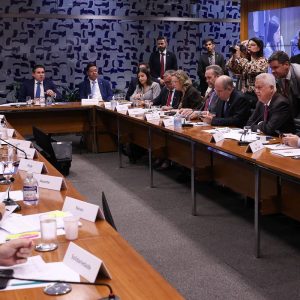 Câmara: governo retira urgência do fim da escala 6×1 e destrava pauta