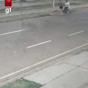 VÍDEO: ciclista é flagrado passando a mão em mulher em MT