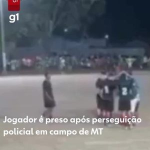 VÍDEO: polícia invade campo e prende jogador foragido por roubo em Cuiabá