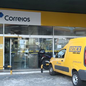 Governo propõe usar Correios para devolução de celulares roubados