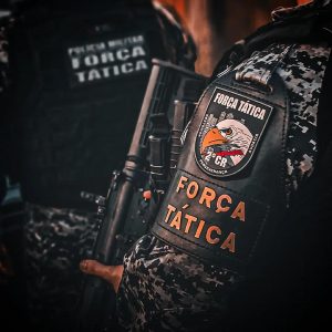 Roubo em boate acaba com três mortos em confronto com a Força Tática | HiperNotícias