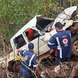 Motorista morre após Hilux despencar em ribanceira na BR-364 em MT | Power Mix