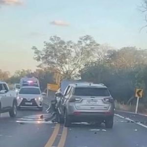 Três pessoas morrem após colisão entre carros de passeio em rodovia de MT